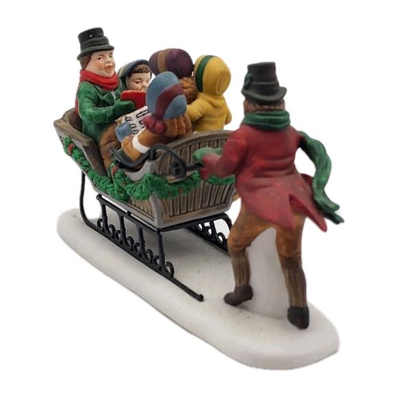 Dept 56 Caroling With The Cratchit Family Heritage Village Set Of 2 In Box *READ - Picture 8 of 15